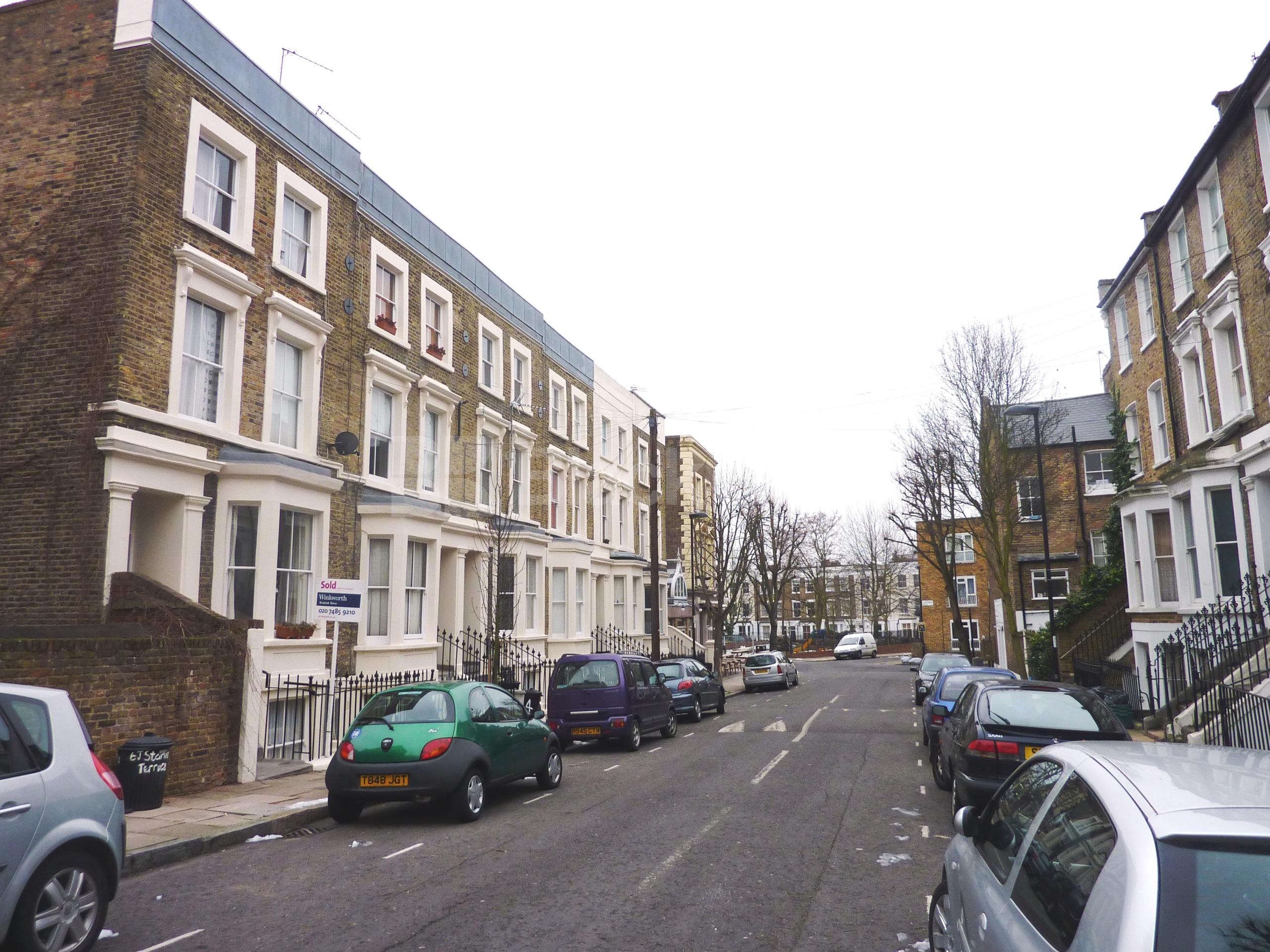 			GARDEN FLAT!, 1 Bedroom, 1 bath, 1 reception Flat			 Kingsdown Road, ARCHWAY N19